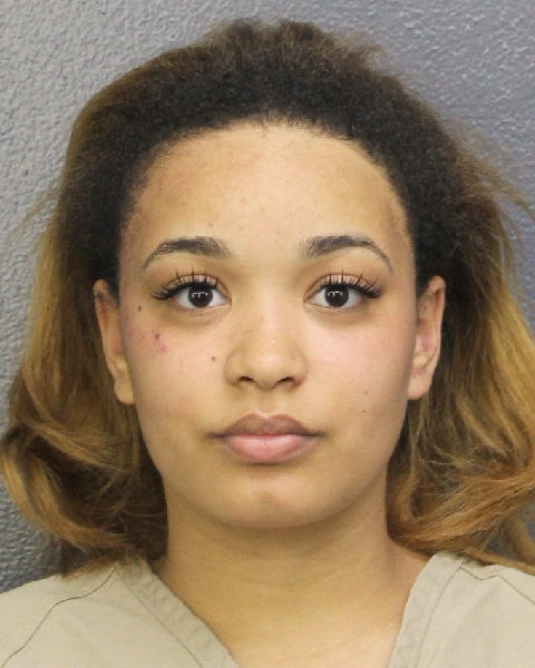  SAYENI ESTEFANIA CAMILO fotografia del sheriff oficial del condado de Broward