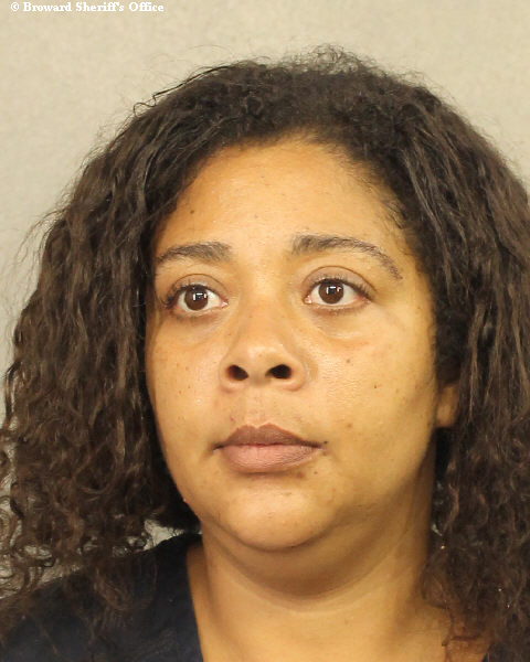  AUTUMN ROLAND fotografia del sheriff oficial del condado de Broward