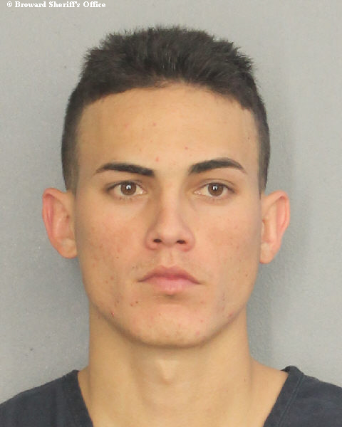 FRANK SAVALL ENG YILIAN fotografia del sheriff oficial del condado de Broward  FRANK SAVALL ENG YILIAN fotografia del sheriff oficial del condado de Broward