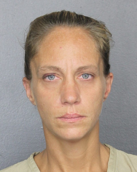  JENNIFER MOULTON fotografia del sheriff oficial del condado de Broward