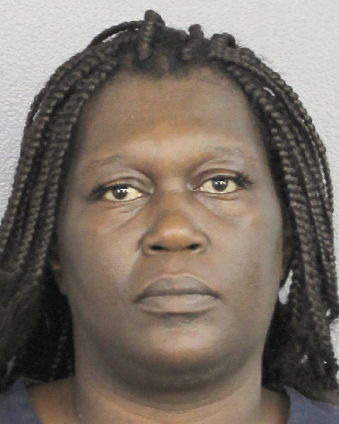  JADE  ROBERTS HILL fotografia del sheriff oficial del condado de Broward