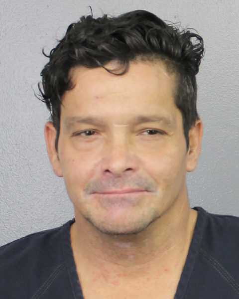  JESSY LEO DELPHIS HEN PICARD fotografia del sheriff oficial del condado de Broward