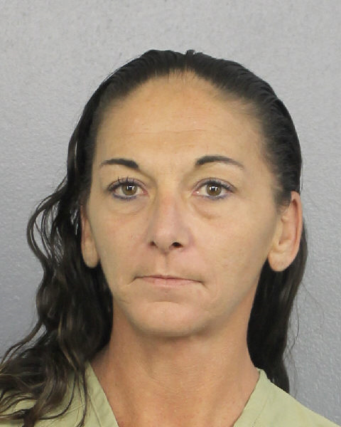  CRYSTAL BELLE ESPINOSA fotografia del sheriff oficial del condado de Broward