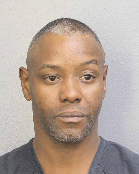  HENRY ERNESTO POUMIER CHARON fotografia del sheriff oficial del condado de Broward