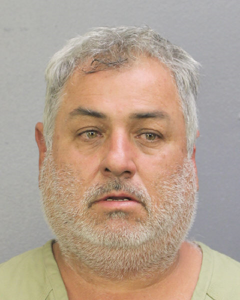  LUIS MARIA PAZ fotografia del sheriff oficial del condado de Broward