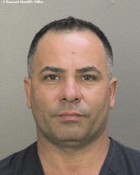 RODOLFO CHAVEZVASQUEZ fotografia del sheriff oficial del condado de Broward RODOLFO CHAVEZVASQUEZ fotografia del sheriff oficial del condado de Broward