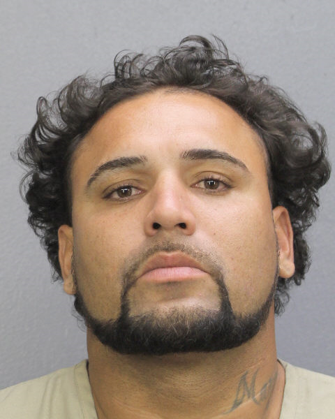  ADALBERTO SERRANO fotografia del sheriff oficial del condado de Broward