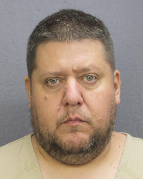  JORGE DANIEL RIBA fotografia del sheriff oficial del condado de Broward