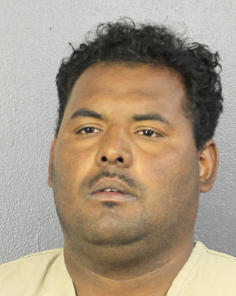  DARLIN BUSTILLO fotografia del sheriff oficial del condado de Broward