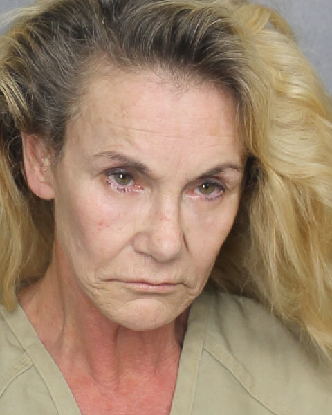 Esther Ferrari Laurca fotografia del sheriff oficial del condado de Broward