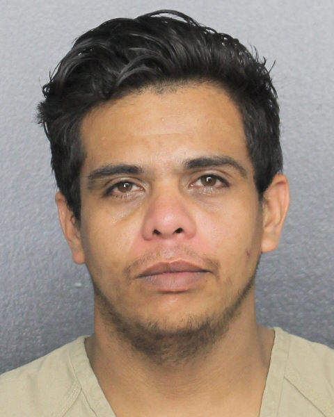 Luis Pagoada Hernandez fotografia del sheriff oficial del condado de Broward