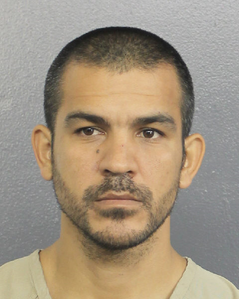 Luis Benvenvto-Saldivar fotografia del sheriff oficial del condado de Broward