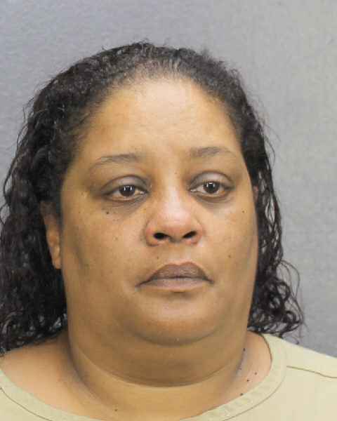 Roslyn Martinez fotografia del sheriff oficial del condado de Broward