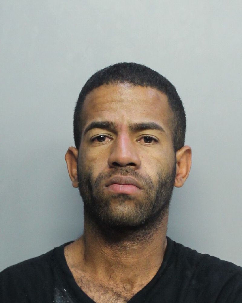 Yearis Cardenas Cuesta fotografia del sheriff oficial del condado de Broward Yearis Cardenas Cuesta fotografia del sheriff oficial del condado de Broward