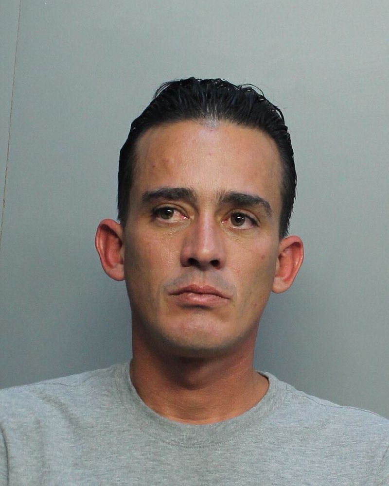 Yasser Perez-Maceira fotografia del sheriff oficial del condado de Broward