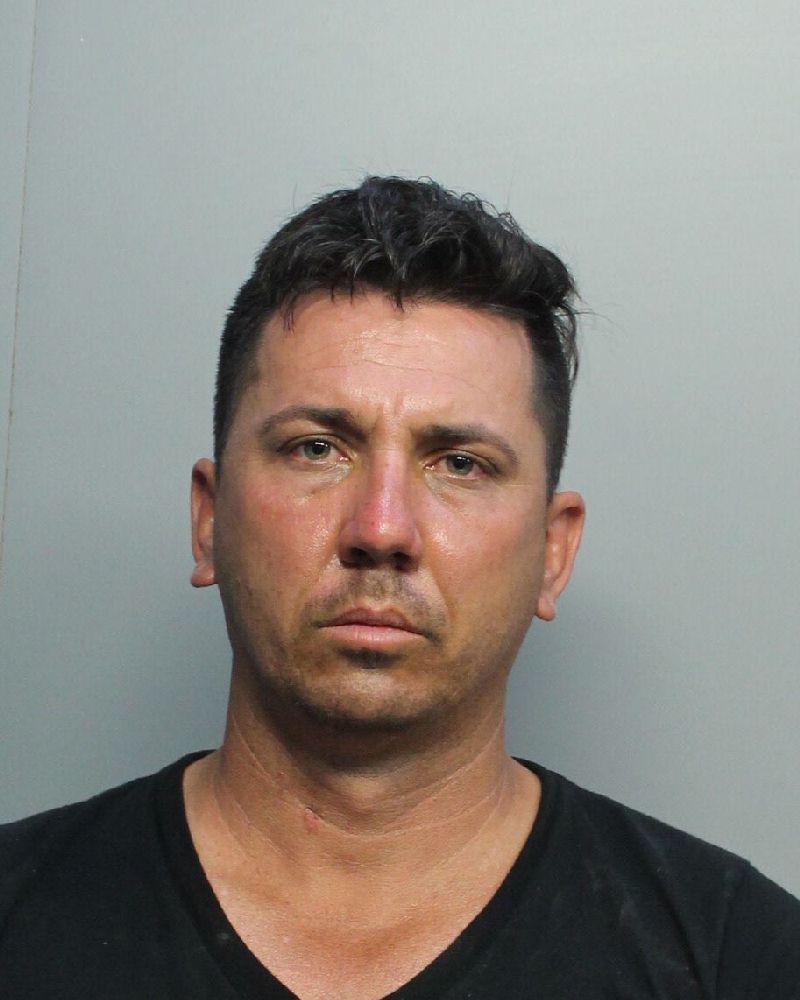 Yusniel Diaz fotografia del sheriff oficial del condado de Broward