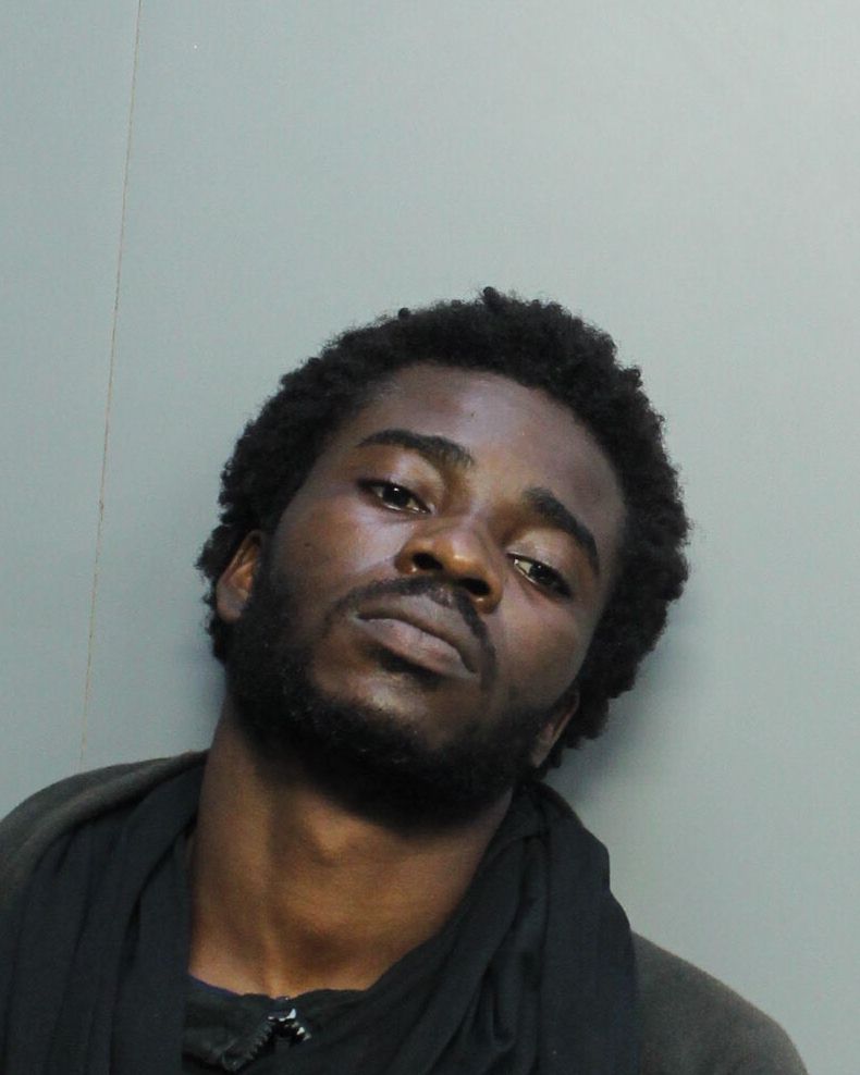 Roldson Bossou fotografia del sheriff oficial del condado de Broward