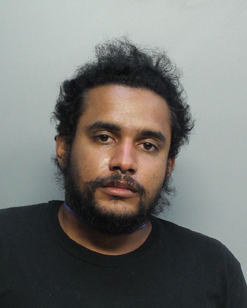 Rayniel Hernandez fotografia del sheriff oficial del condado de Broward