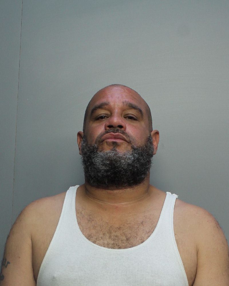 Omar Berges fotografia del sheriff oficial del condado de Broward